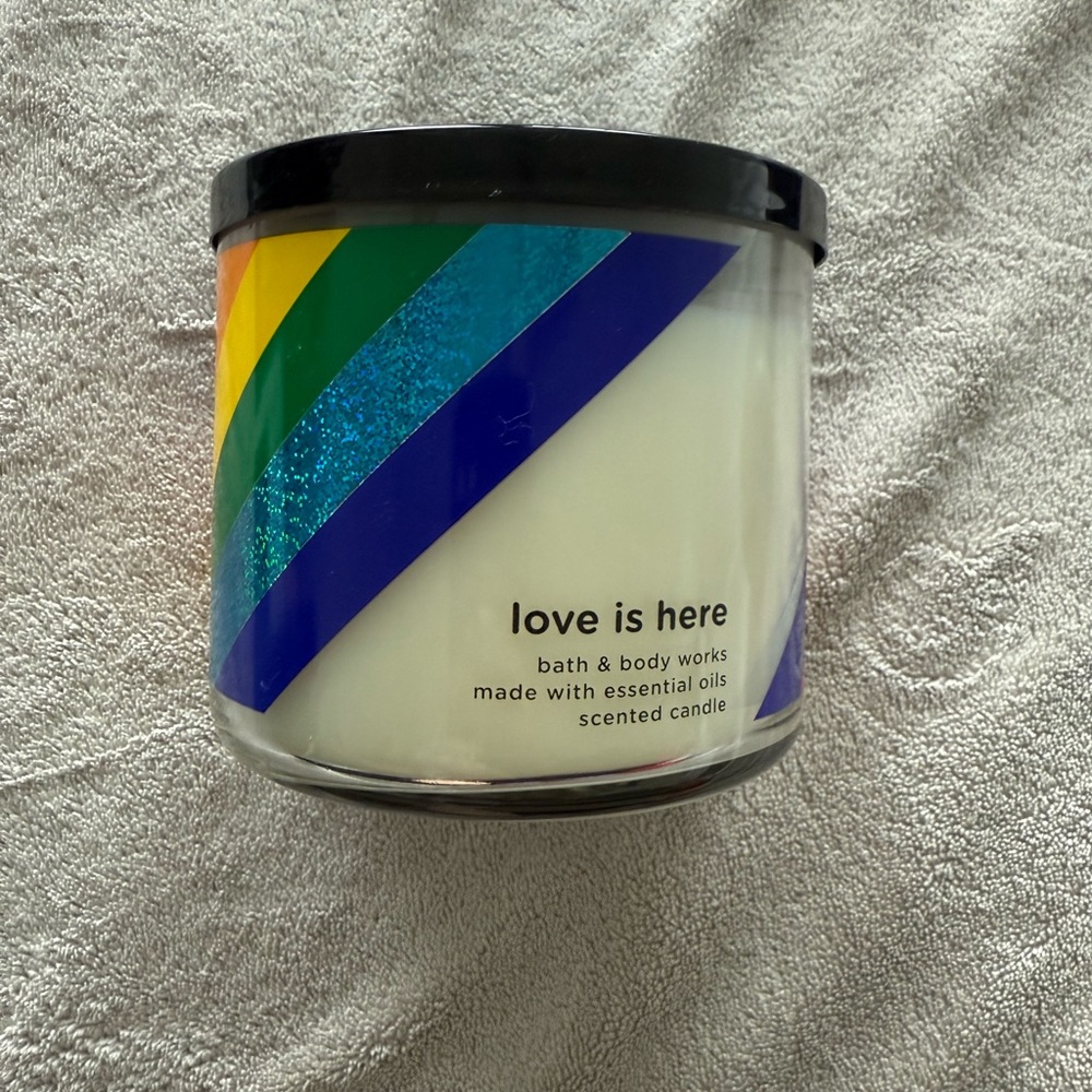 Bath & Body Works Love is Here Fun Rainbow Candle